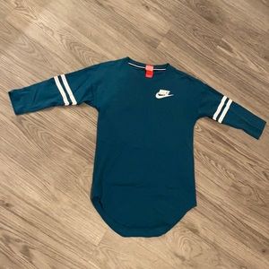 Nike 3/4 long sleeve shirt
